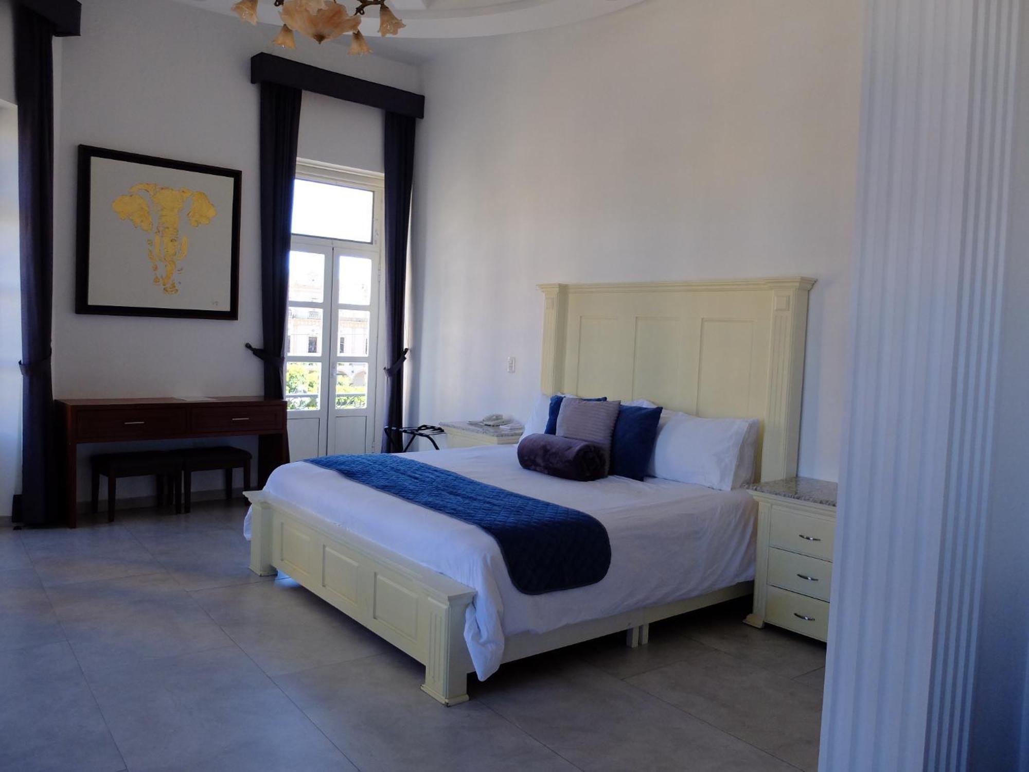Hotel Estancia Real Tepatitlan de Morelos Εξωτερικό φωτογραφία